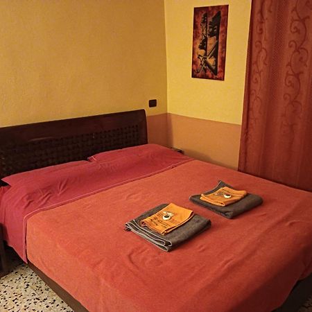 Frassinello B&B I Tre Gatti מראה חיצוני תמונה